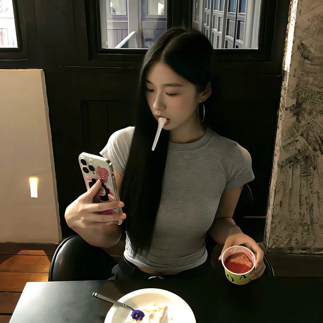 女魔